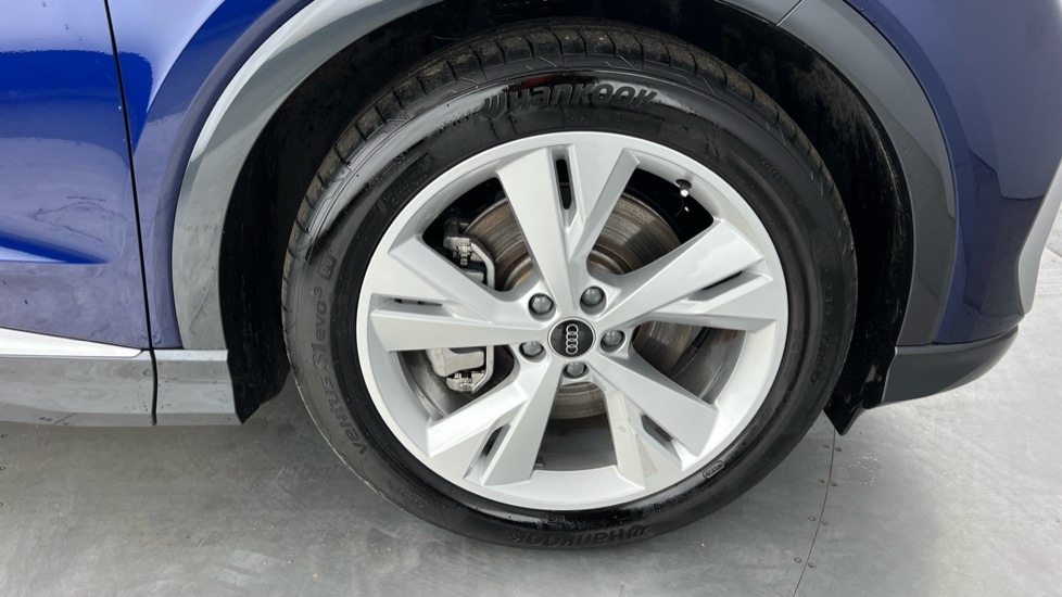 Used Audi Q4 e-tron 2024 for sale - 76302236: Photo 5