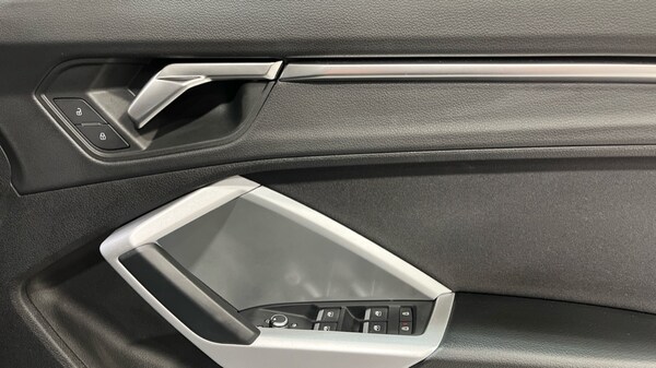 Used Audi Q3 2023 for sale - 75682808: Photo 28