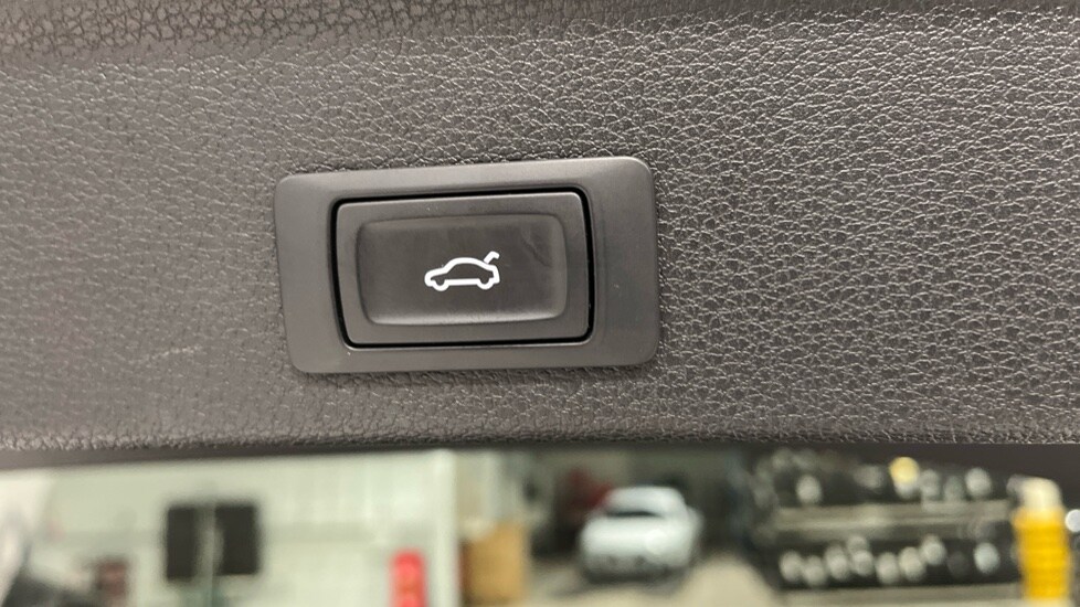 Used Audi Q3 2020 for sale - 76745300: Photo 40