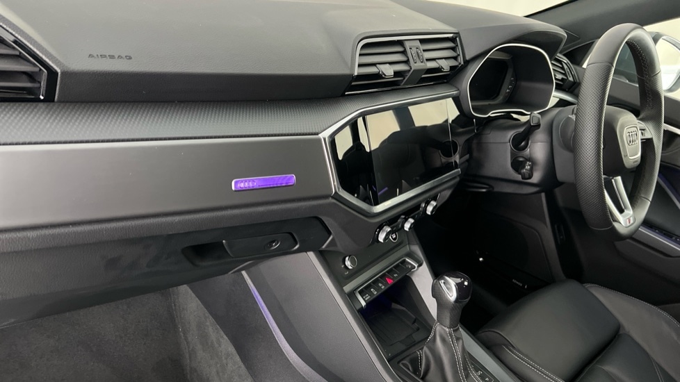 Used Audi Q3 2025 for sale - 76872513: Photo 2