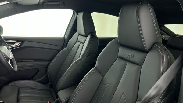 Used Audi Q4 e-tron 2024 for sale - 76272901: Photo 17