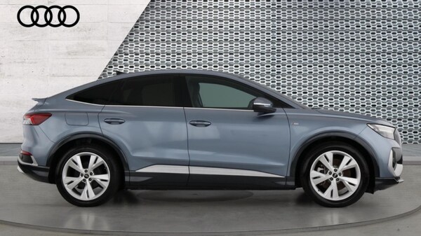 Used Audi Q4 e-tron 2024 for sale - 76272901: Photo 4