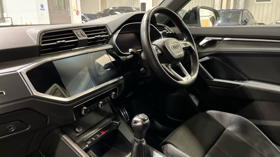 Used Audi Q3 2020 for sale - 76447200: Photo 2