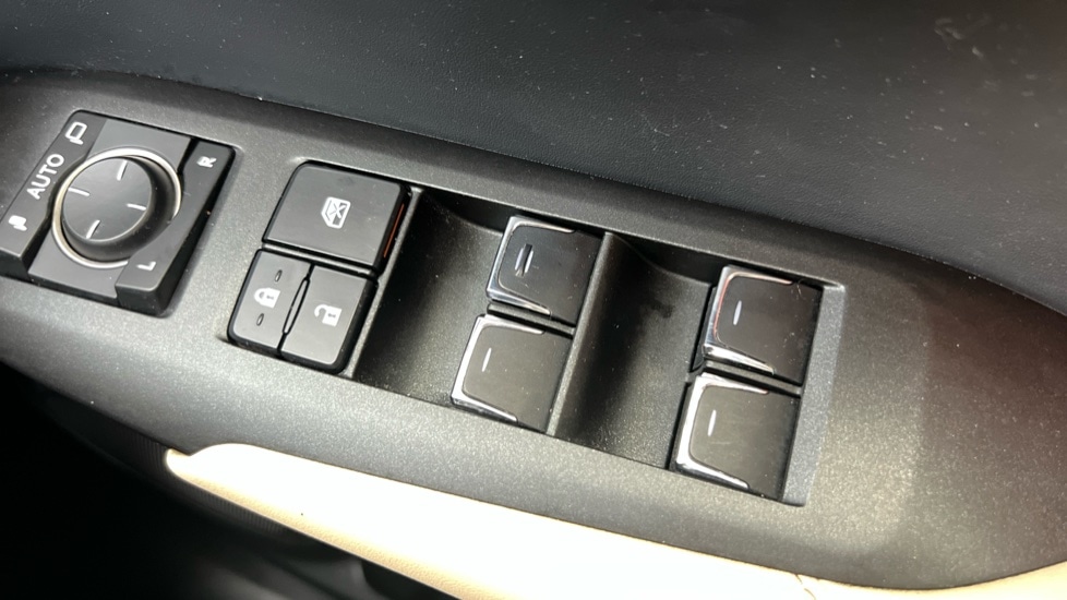 Used Lexus NX 2019 for sale - 76664535: Photo 40