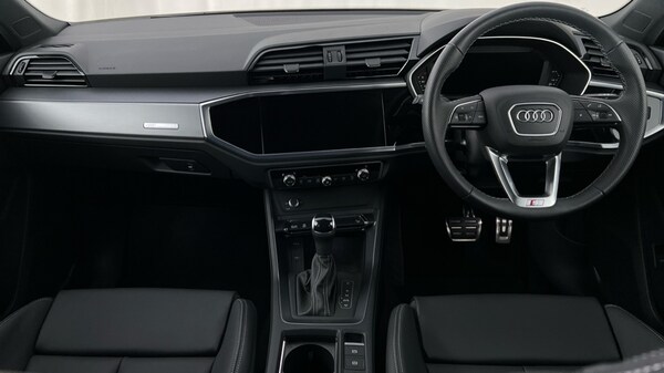 Used Audi Q3 2024 for sale - 75664802: Photo 12
