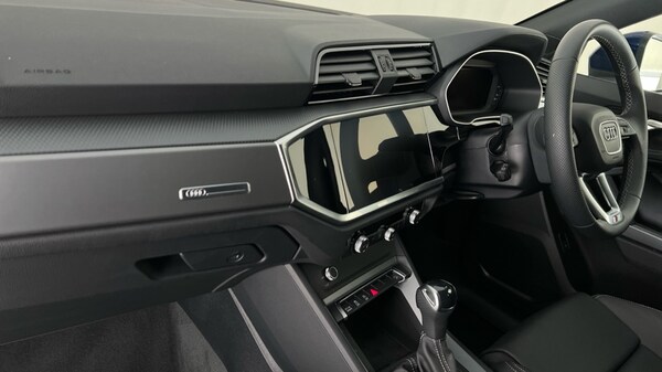 Used Audi Q3 2024 for sale - 75664802: Photo 2