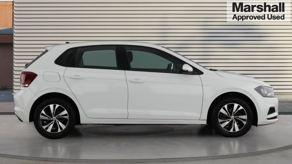 Used Volkswagen Polo 2018 for sale - 76869537: Photo 2