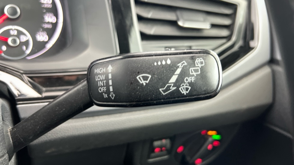 Used Volkswagen Polo 2018 for sale - 76869537: Photo 24