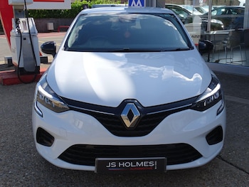 Used Renault Clio 2023 for sale - 79496280: Photo