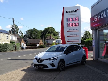 Used Renault Clio 2023 for sale - 79496280: Photo