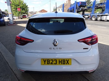 Used Renault Clio 2023 for sale - 79496280: Photo
