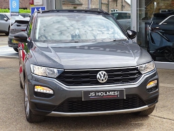 Used Volkswagen T-Roc 2020 for sale - 75537636: Photo