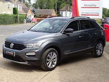 Used Volkswagen T-Roc 2020 for sale - 75537636: Photo