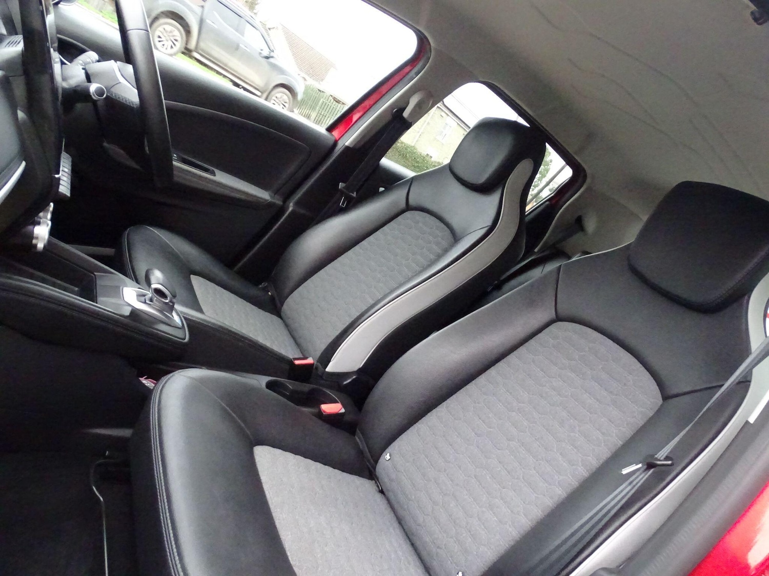 Used Renault Zoe 2021 for sale - 77378181: Photo 33