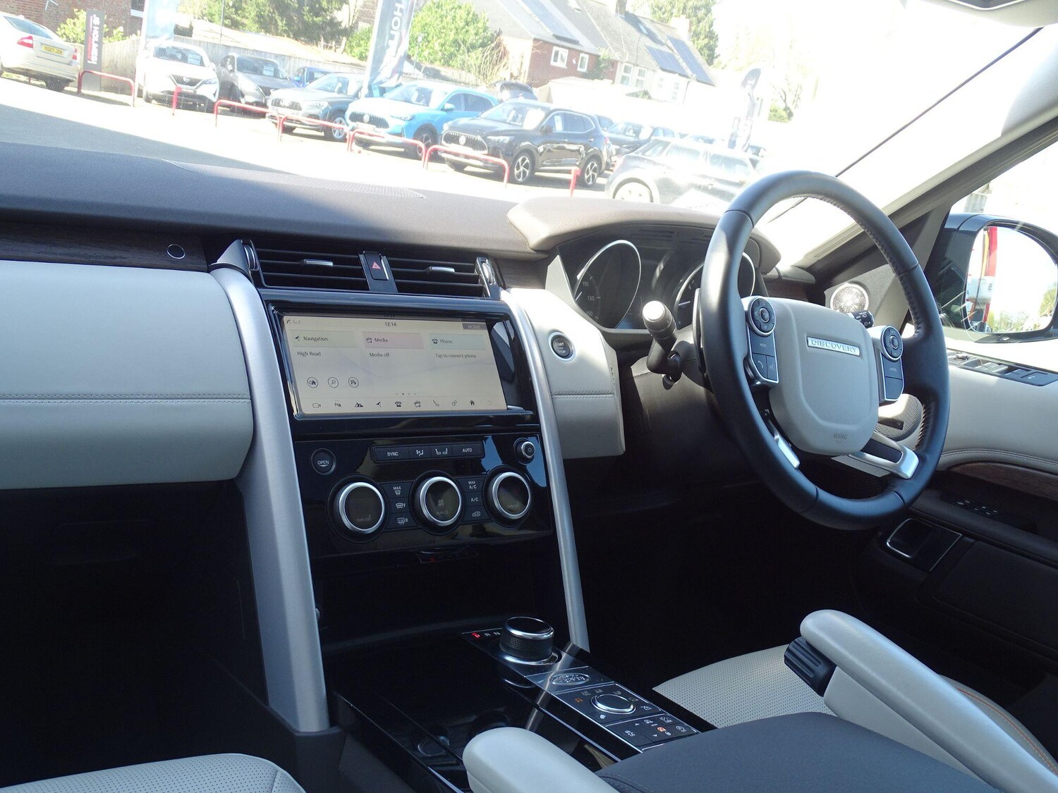 Used Land Rover Discovery 2017 for sale - 77925508: Photo 12