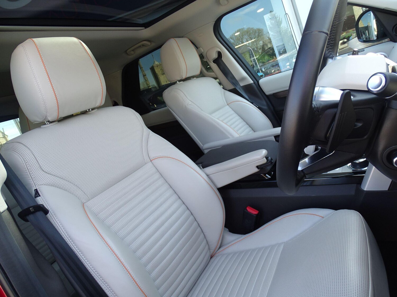 Used Land Rover Discovery 2017 for sale - 77925508: Photo 14