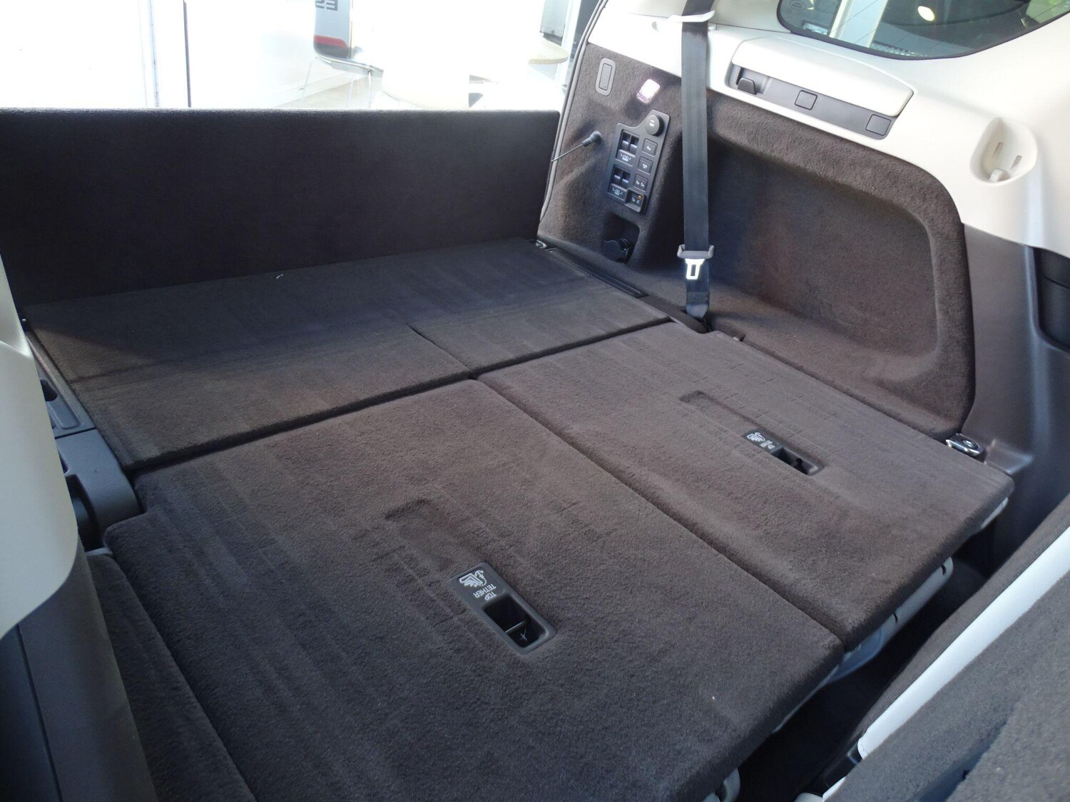 Used Land Rover Discovery 2017 for sale - 77925508: Photo 17