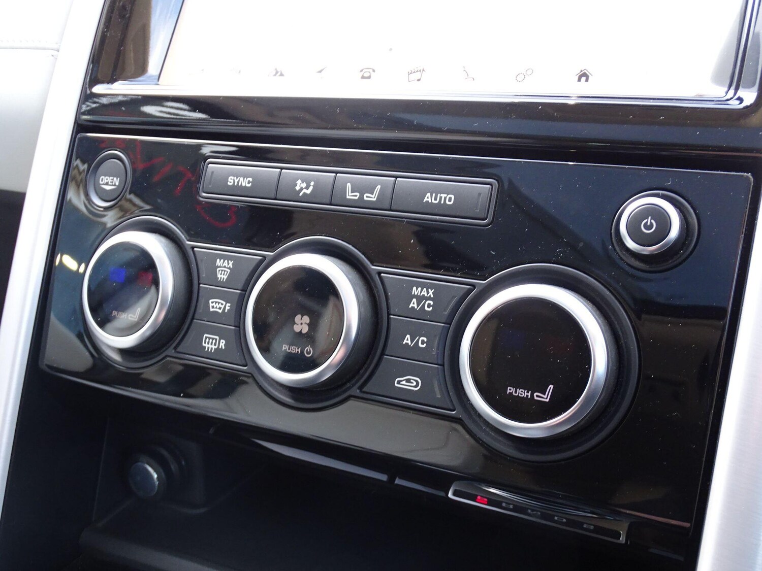 Used Land Rover Discovery 2017 for sale - 77925508: Photo 26