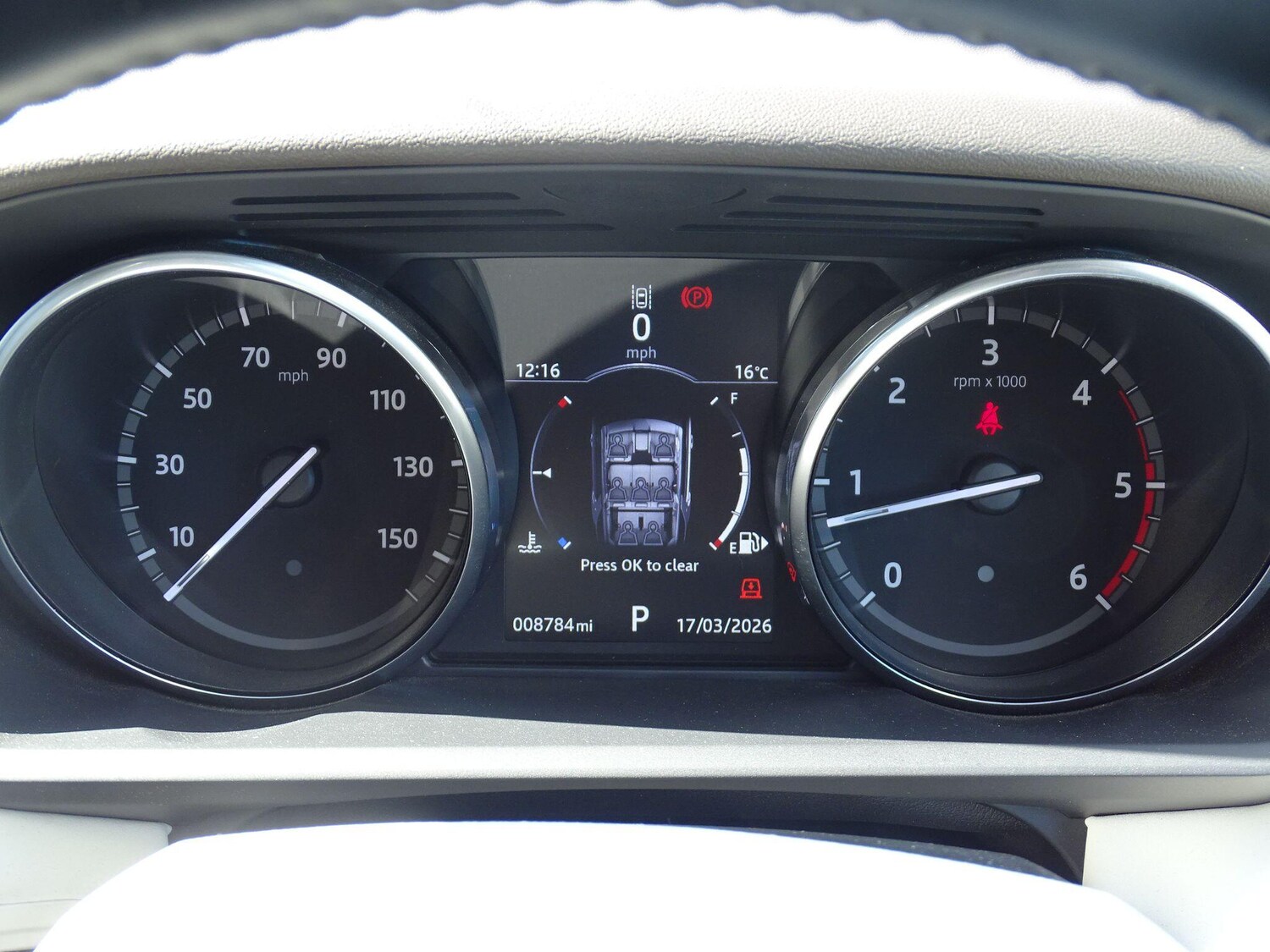 Used Land Rover Discovery 2017 for sale - 77925508: Photo 38