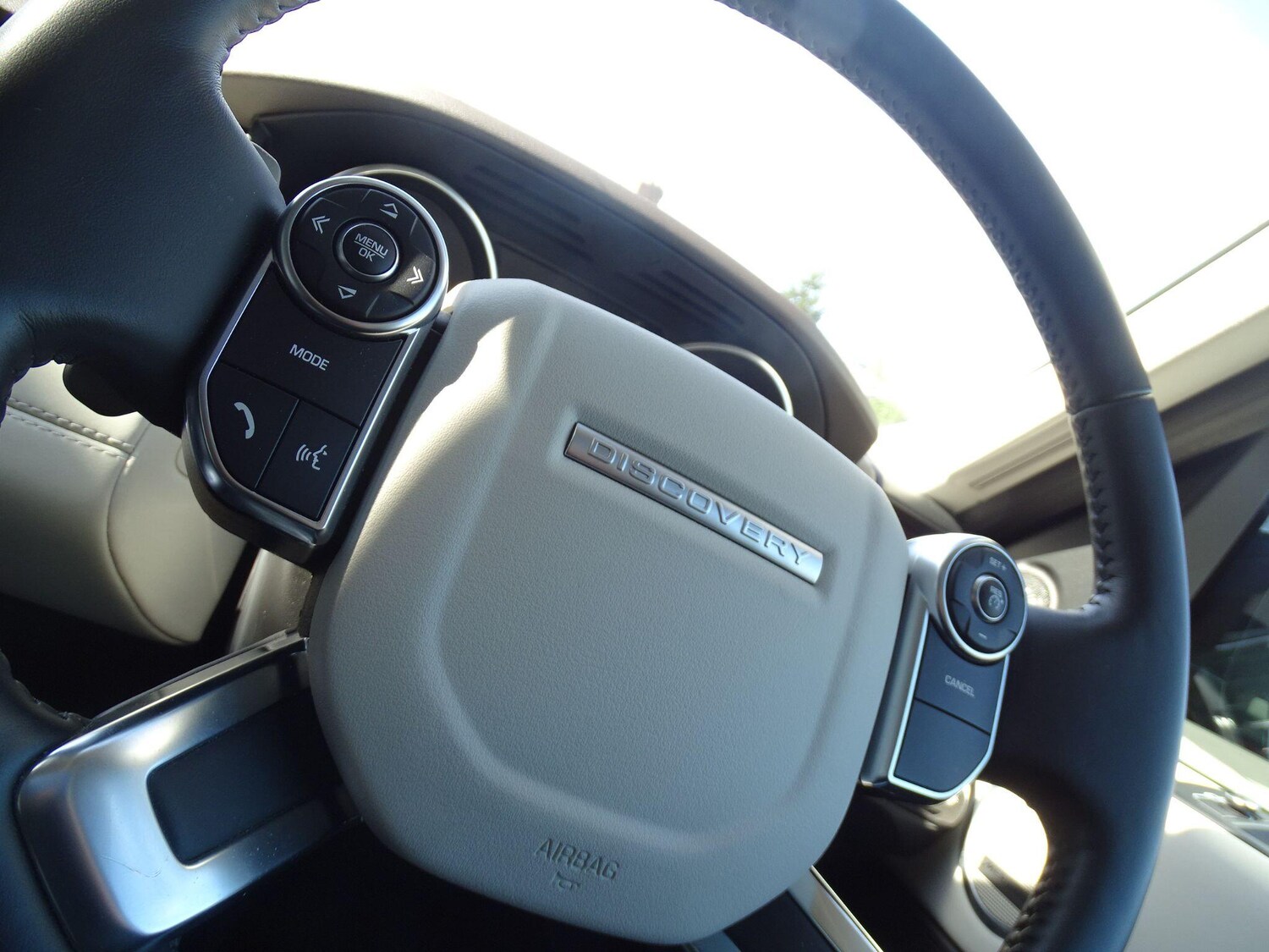 Used Land Rover Discovery 2017 for sale - 77925508: Photo 41