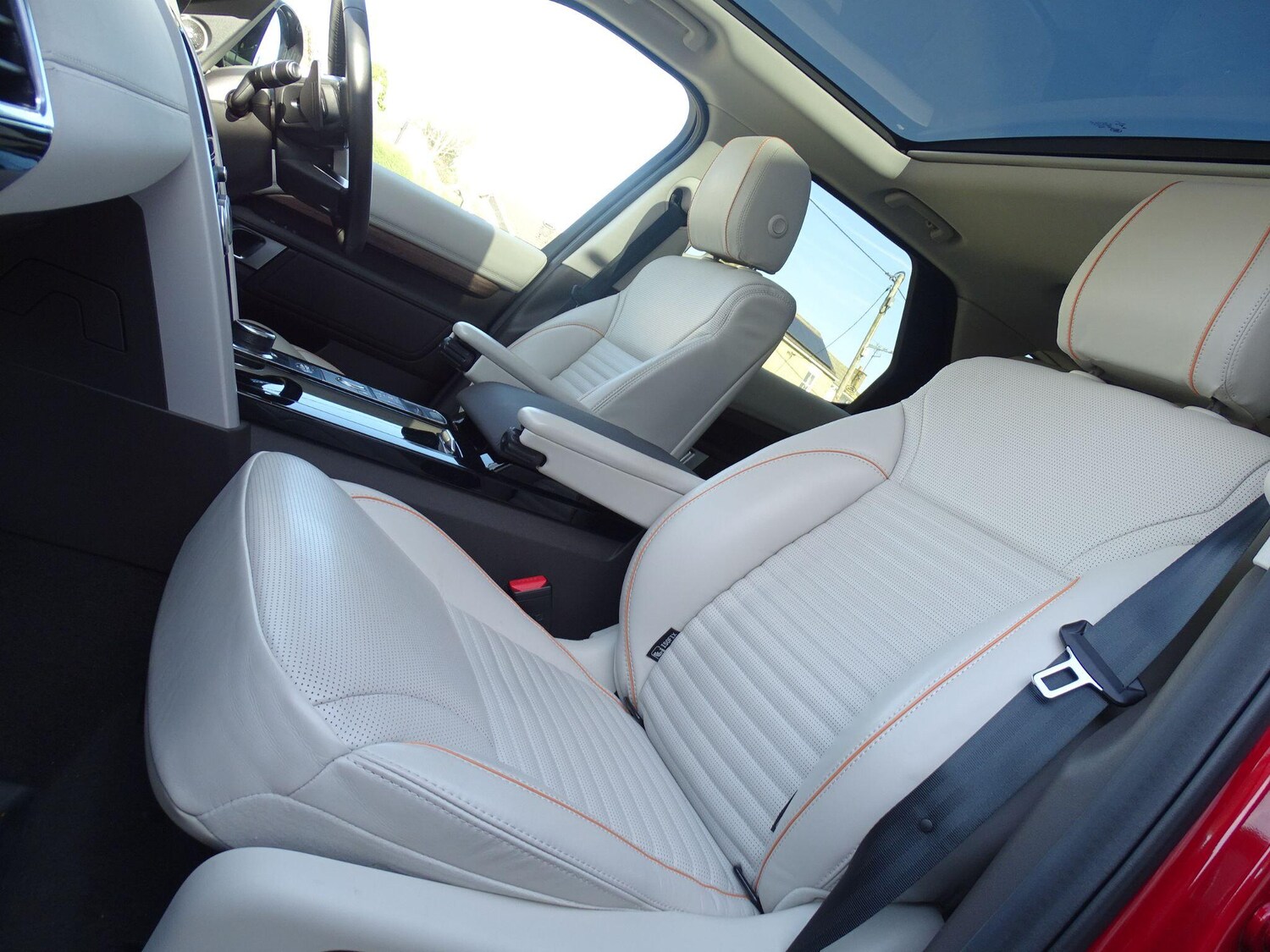 Used Land Rover Discovery 2017 for sale - 77925508: Photo 44