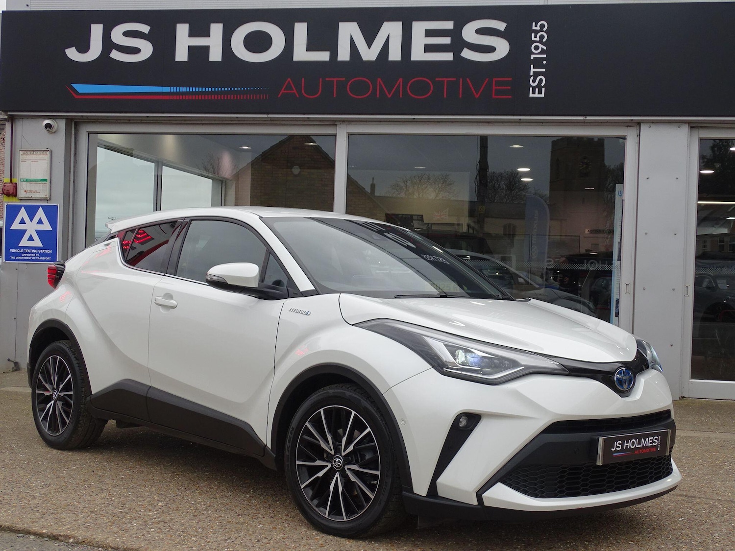 Used Toyota C-HR 2020 for sale - 78006929: Photo 1