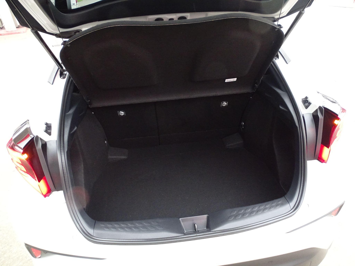 Used Toyota C-HR 2020 for sale - 78006929: Photo 27