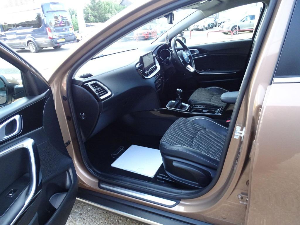 Used Kia XCeed 2021 for sale - 77045501: Photo 33