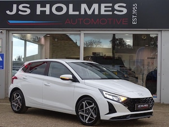 Used Hyundai i20 2023 for sale - 77045491: Photo