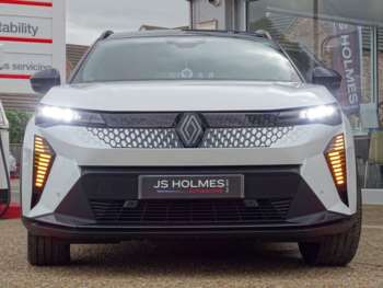 Used Renault Scenic E-Tech 2025 for sale - 74942077: Photo