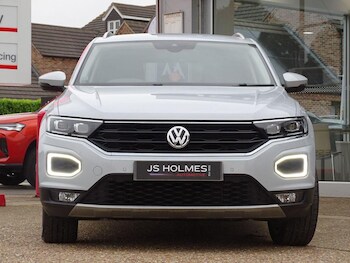 Used Volkswagen T-Roc 2019 for sale - 75239169: Photo