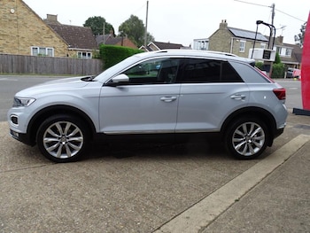 Used Volkswagen T-Roc 2019 for sale - 75239169: Photo