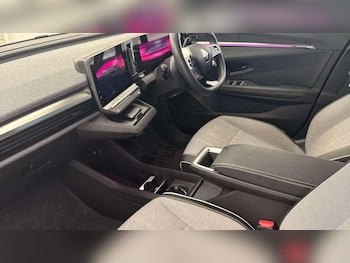 Used Renault Megane E Tech 2023 for sale - 78922424: Photo