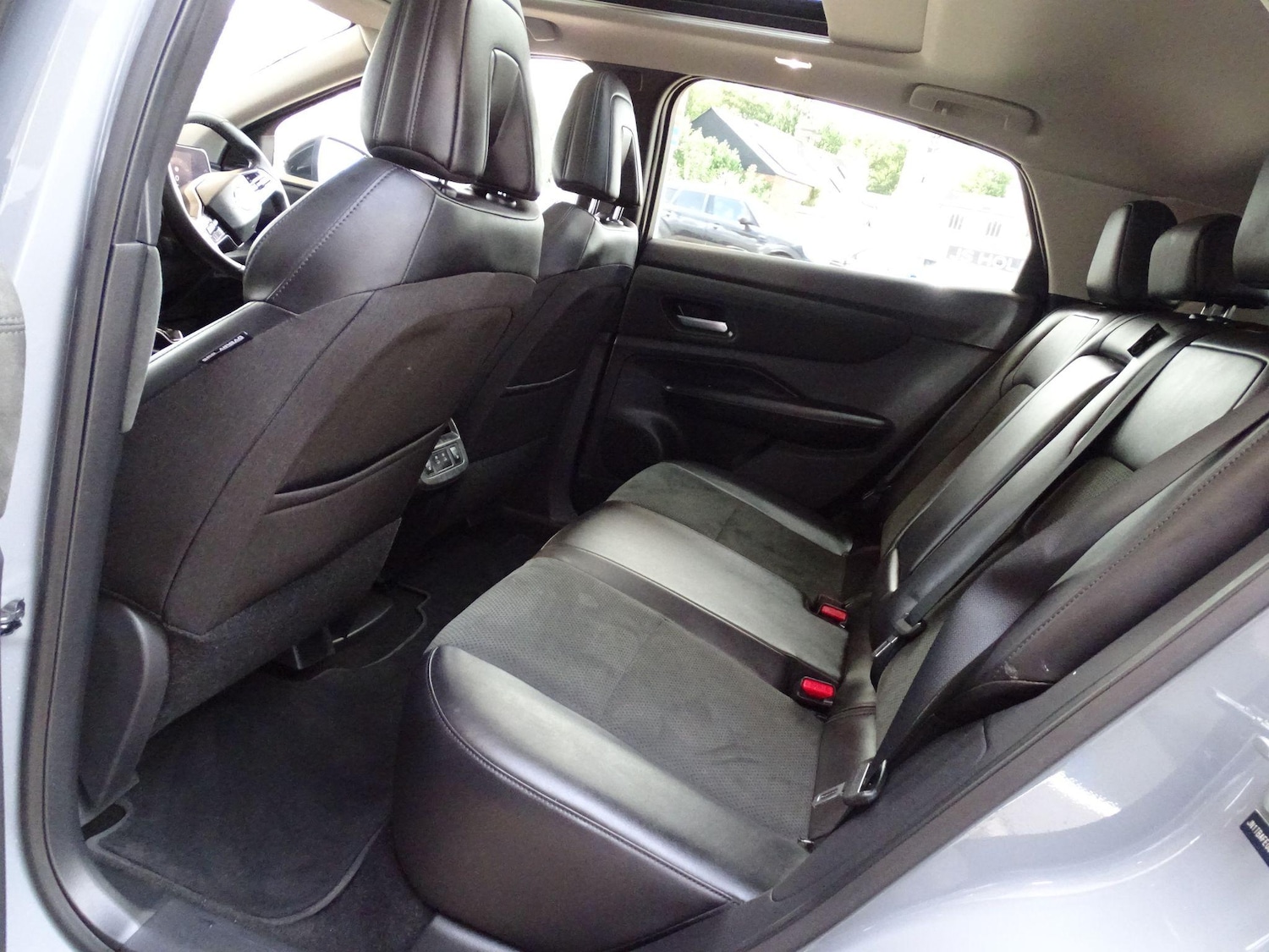 Used Nissan ARIYA 2025 for sale - 77378218: Photo 16