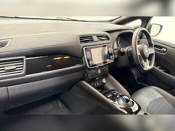 Used Nissan Leaf 2021 for sale - 77752914: Photo