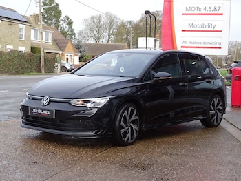 Used Volkswagen Golf 2022 for sale - 77104035: Photo