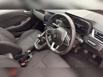 Used Renault Clio 2023 for sale - 78728398: Photo