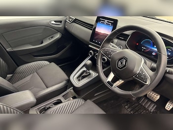 Used Renault Clio 2024 for sale - 78966099: Photo