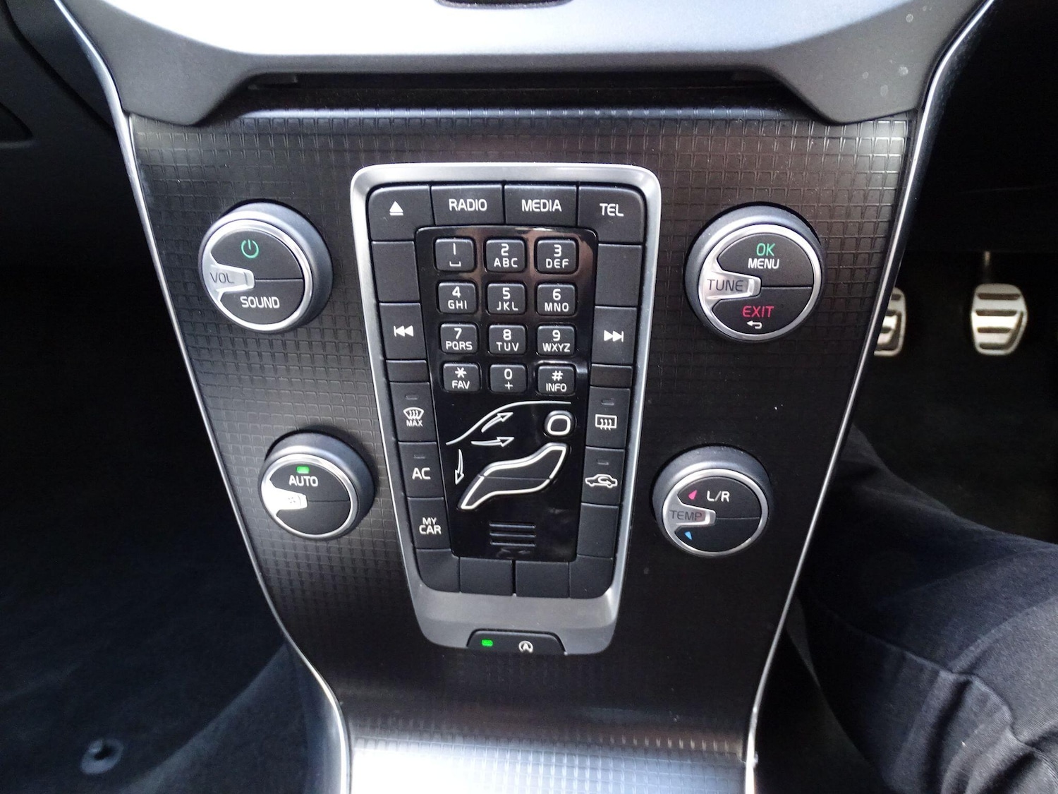 Used Volvo V40 2018 for sale - 77378207: Photo 27