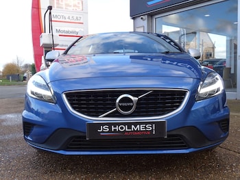 Used Volvo V40 2018 for sale - 77378207: Photo