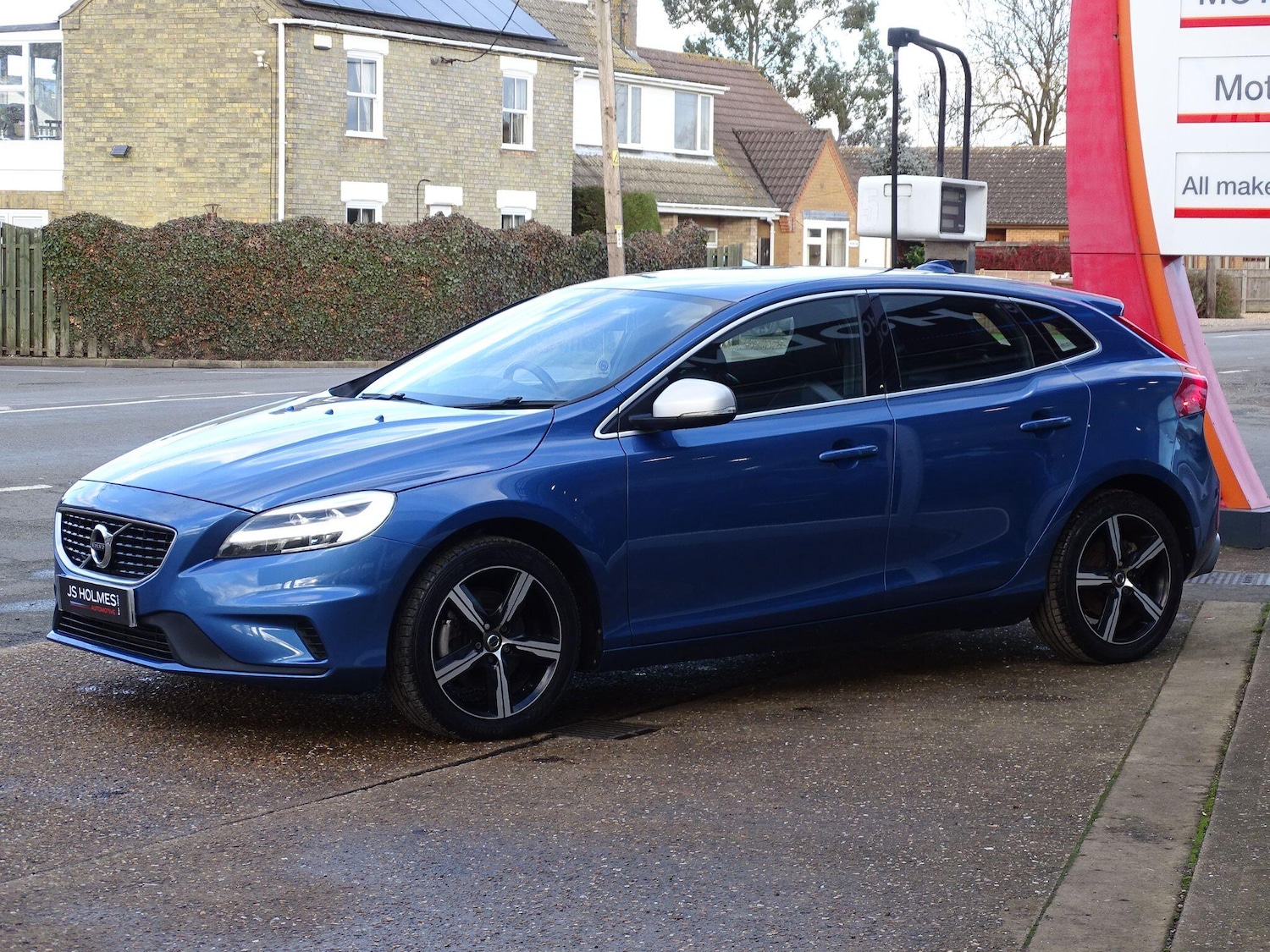Used Volvo V40 2018 for sale - 77378207: Photo 3