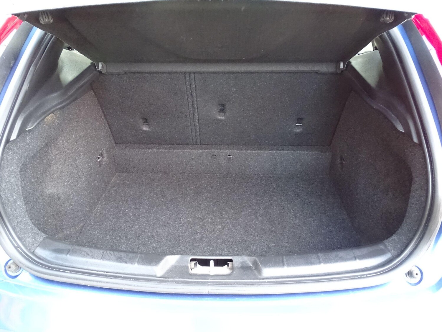 Used Volvo V40 2018 for sale - 77378207: Photo 33