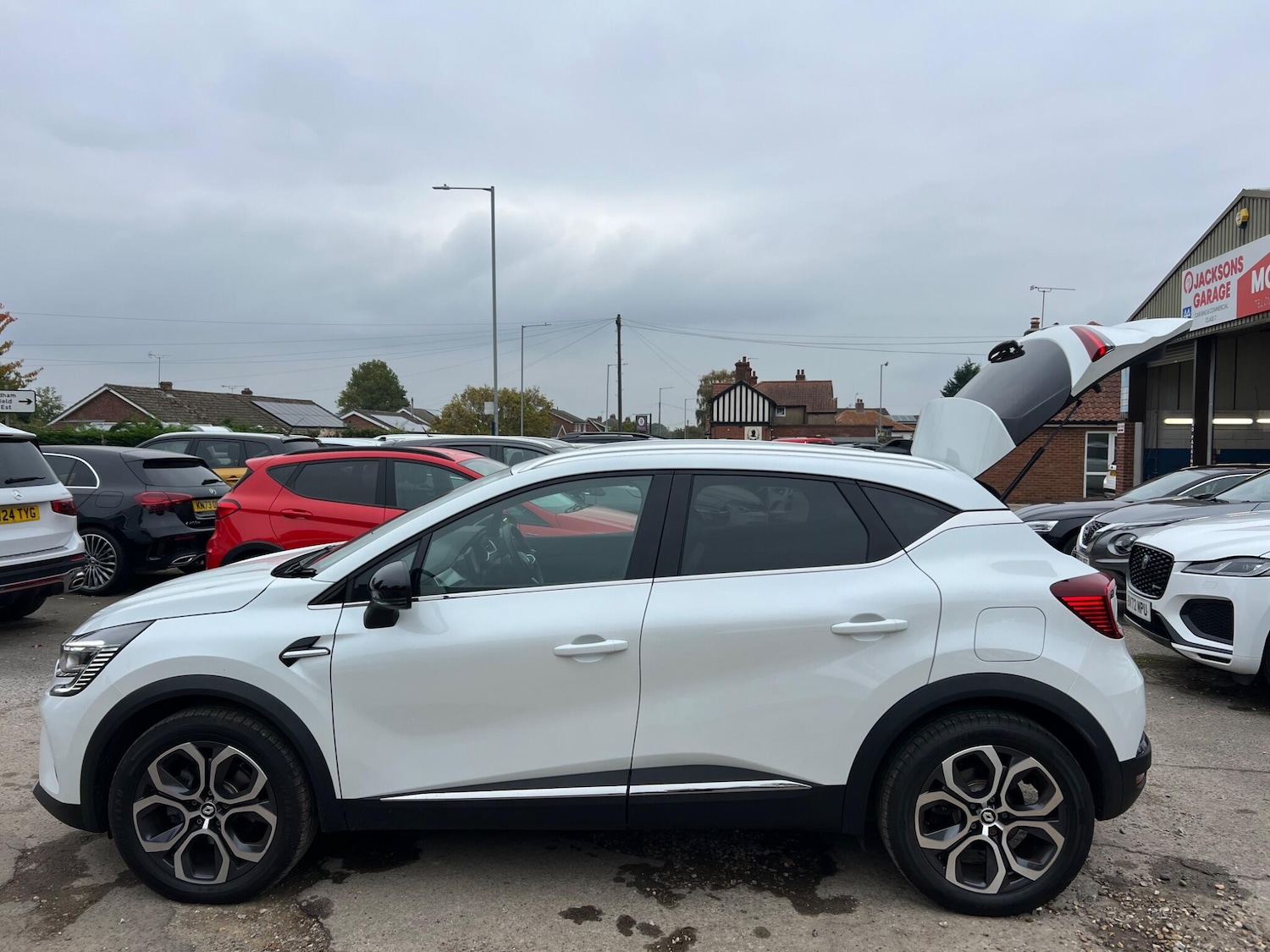 Used Renault Captur 2023 for sale - 76990240: Photo 14