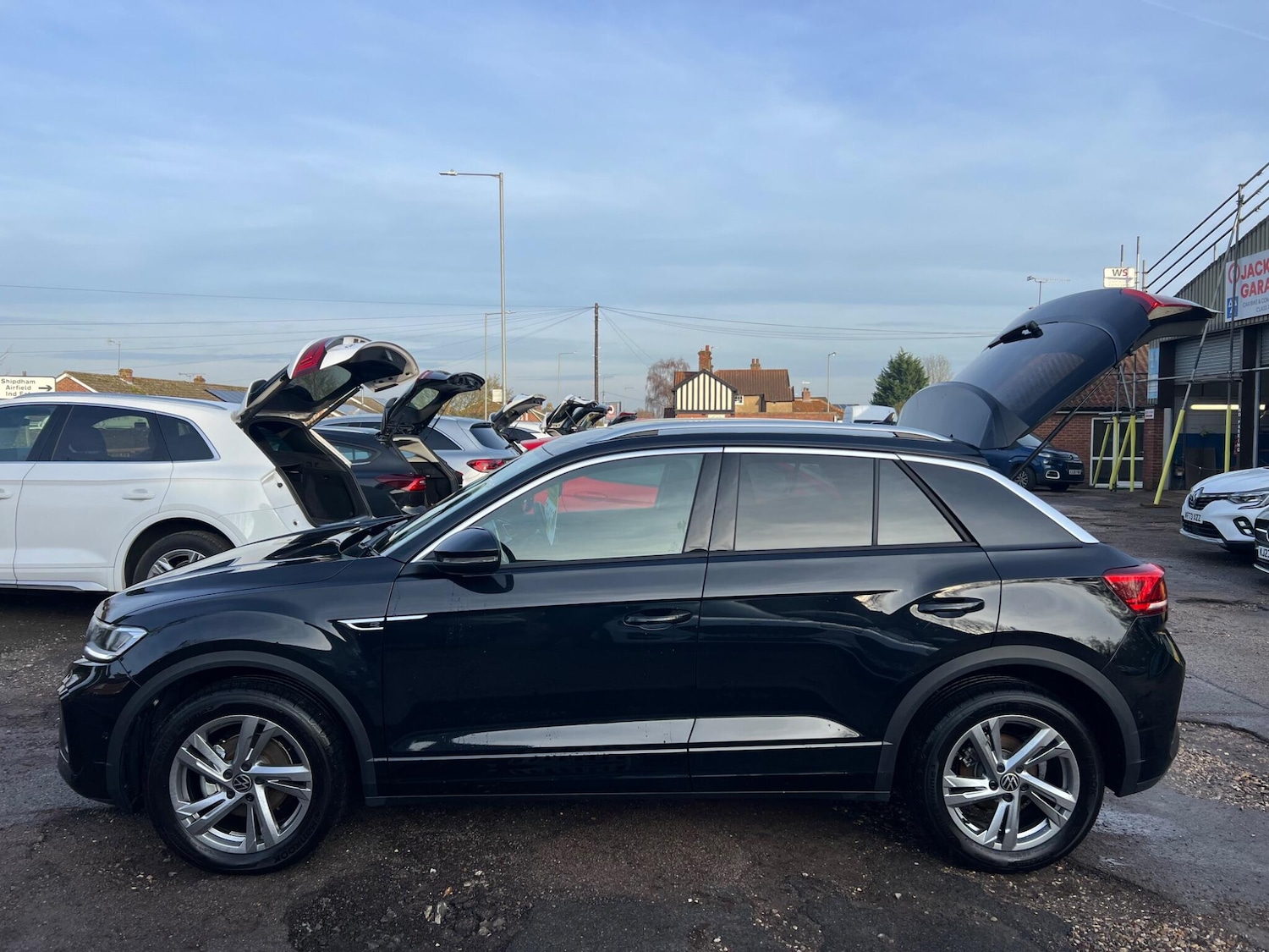 Used Volkswagen T-Roc 2024 for sale - 76472162: Photo 16