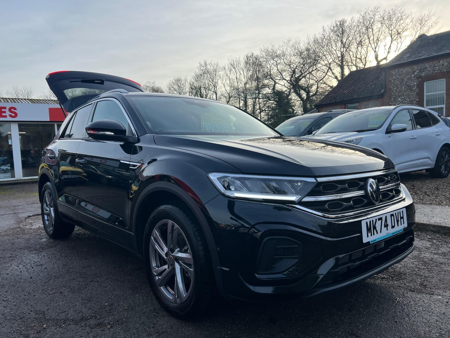 Used Volkswagen T-Roc 2024 for sale - 76472162: Photo 28