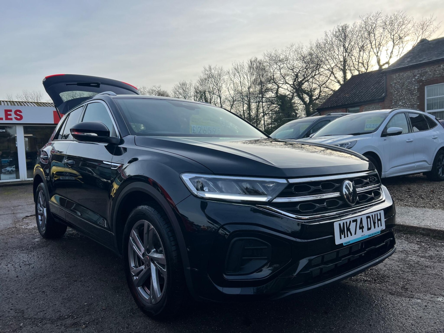 Used Volkswagen T-Roc 2024 for sale - 76472162: Photo 29