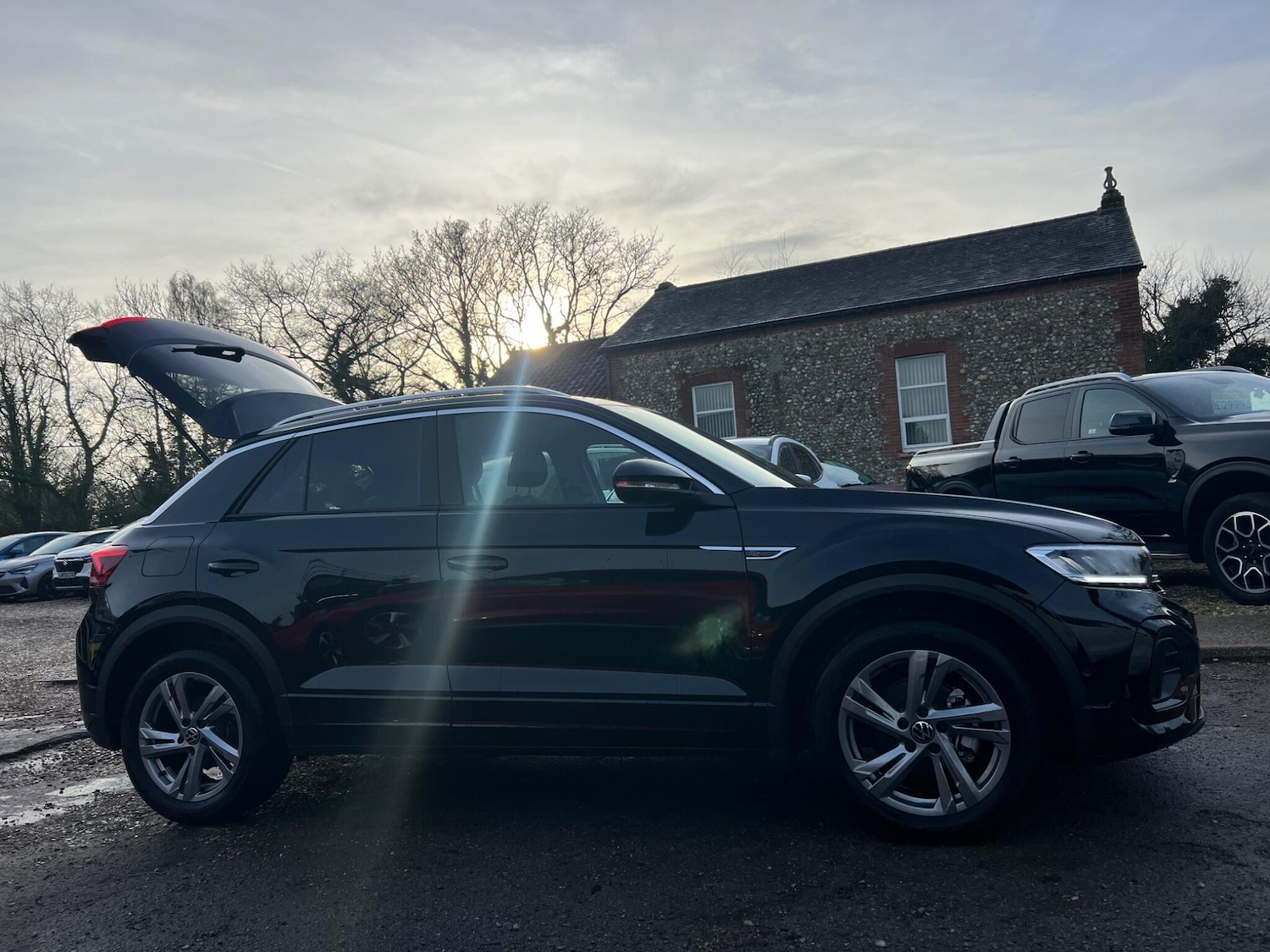 Used Volkswagen T-Roc 2024 for sale - 76472162: Photo 32