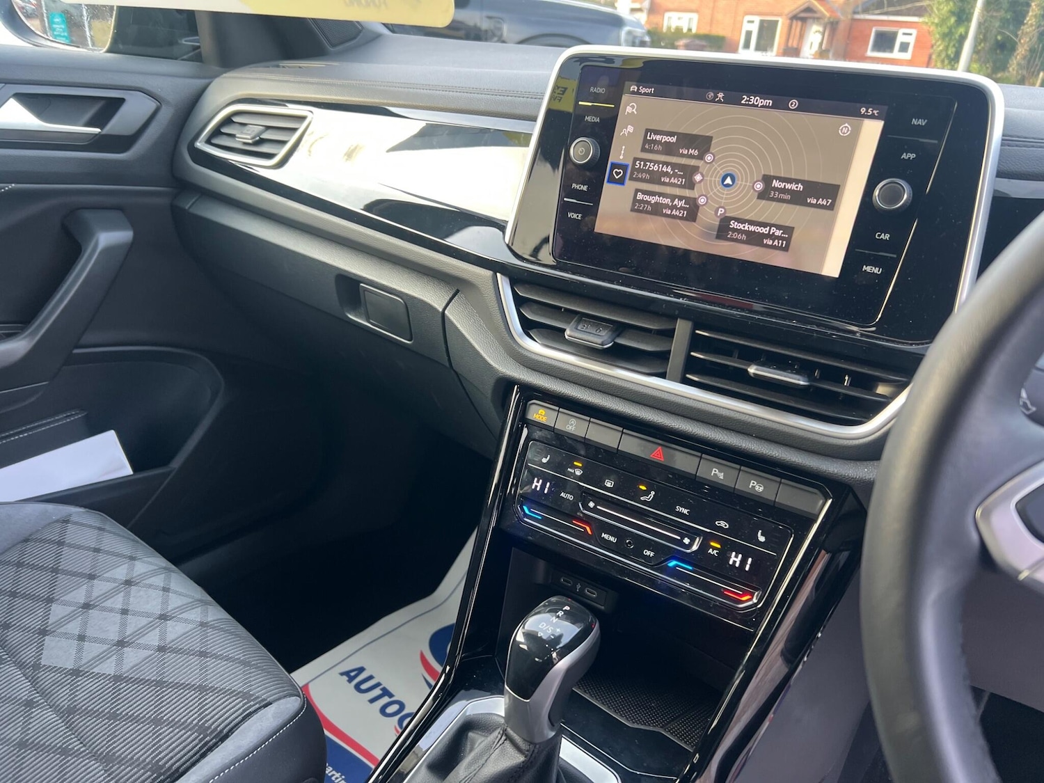 Used Volkswagen T-Roc 2024 for sale - 76472162: Photo 88