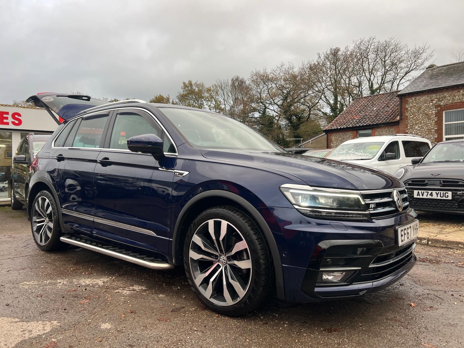 Used Volkswagen Tiguan 2018 for sale - 76634042: Photo 1
