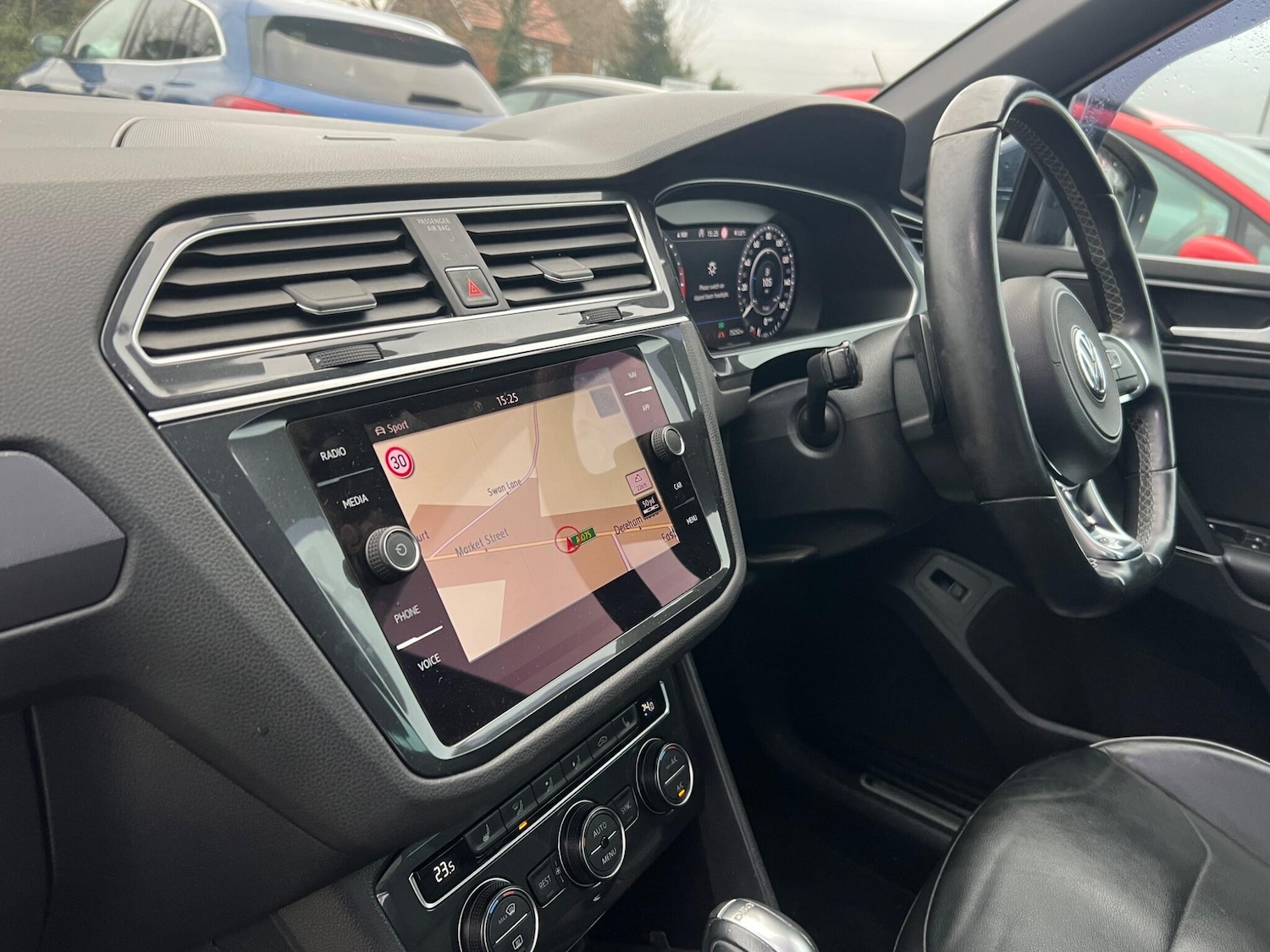 Used Volkswagen Tiguan 2018 for sale - 76634042: Photo 31